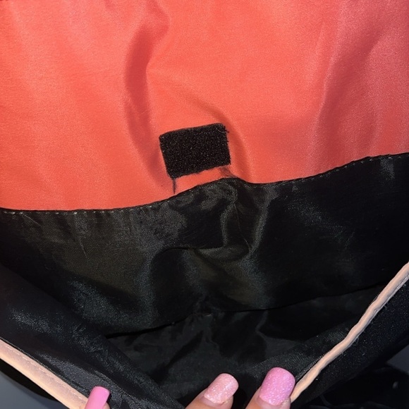 Emma & Chloe Aztec bag - Picture 3 of 5